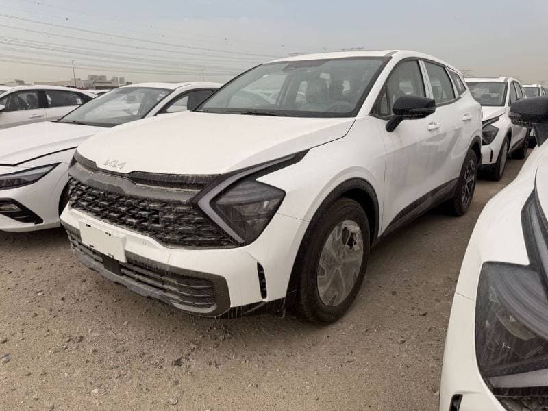 2025 Kia Sportage DLX thumbnail 2