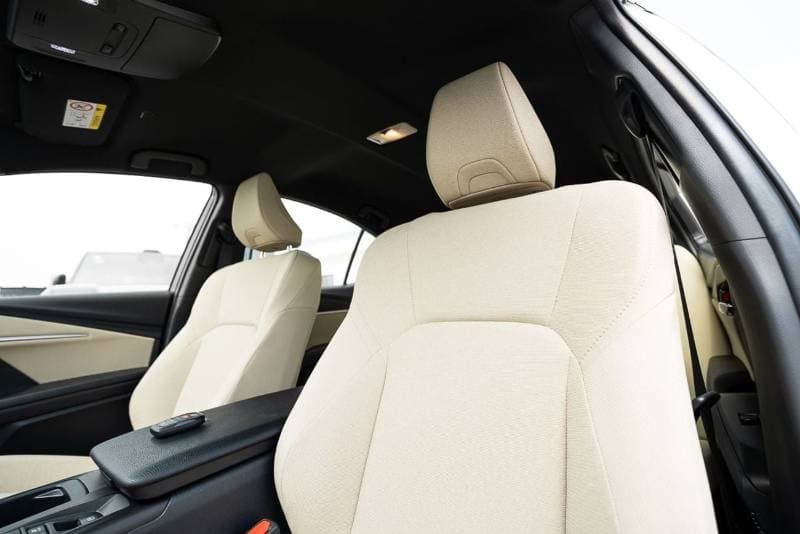 2026 Toyota Camry E HEV thumbnail 7
