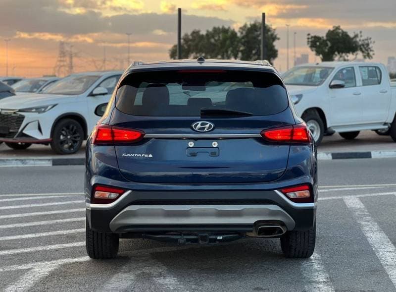 2019 Hyundai Santa Fe STANDARD thumbnail 6