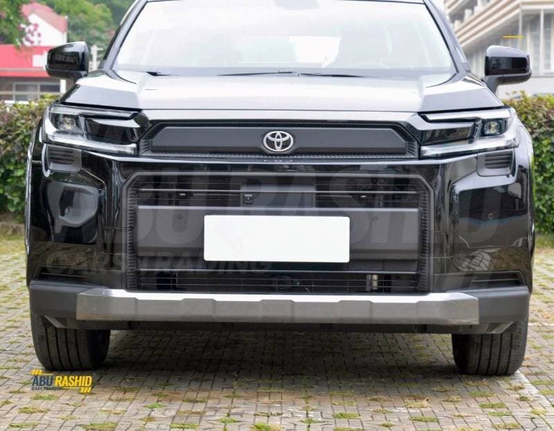 2026 Toyota RAV4 XLE HEV thumbnail 2