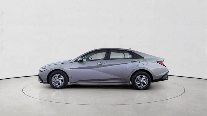 2024 Hyundai Elantra GL SMART thumbnail 4