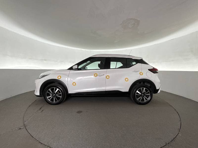 2022 Nissan Kicks S thumbnail 3