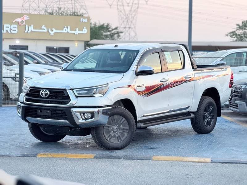 2026 Toyota Hilux GL thumbnail 4
