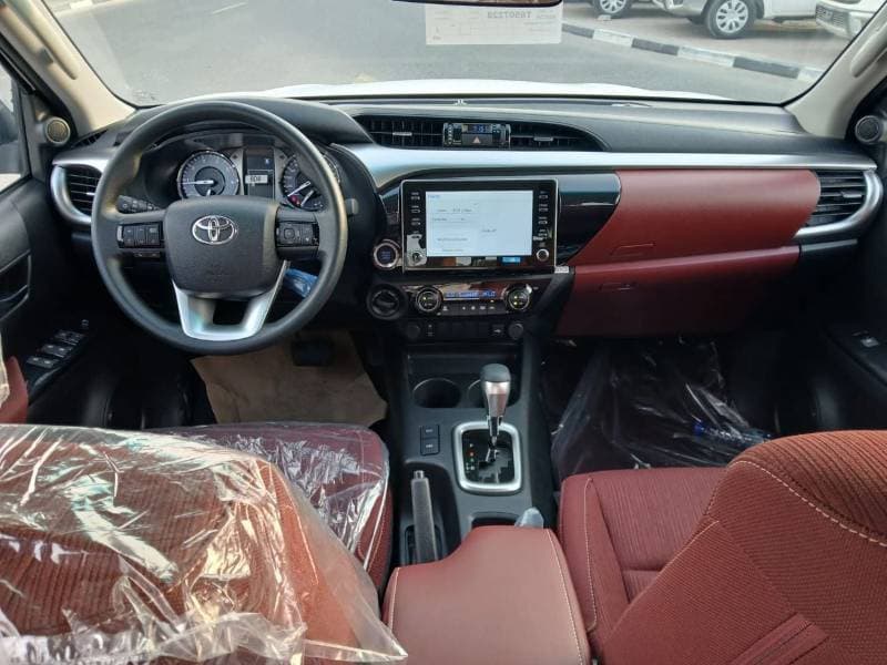 2026 Toyota Hilux SGLX thumbnail 5