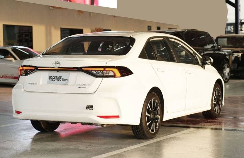 2026 Toyota Corolla XLI HEV thumbnail 5