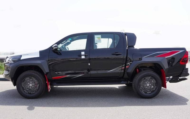 2026 Toyota Hilux GR SPORT thumbnail 2