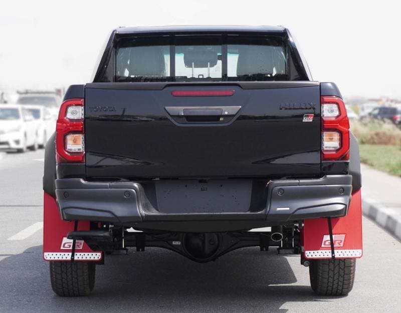 2026 Toyota Hilux GR SPORT thumbnail 4