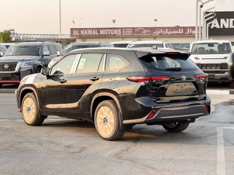 2026 Toyota Highlander LTD HEV thumbnail 7