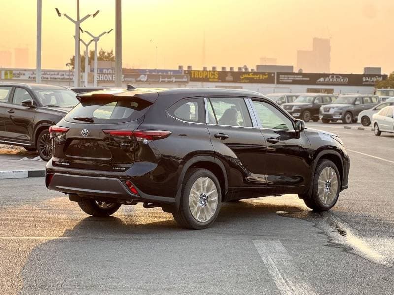 2026 Toyota Highlander LTD HEV thumbnail 6