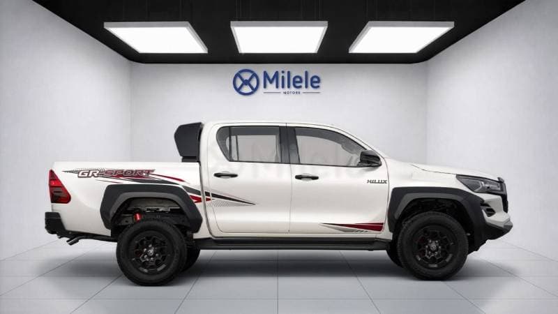 2026 Toyota Hilux GR SPORT thumbnail 3