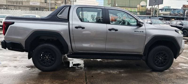 2026 Toyota Hilux ADVENTURE thumbnail 4