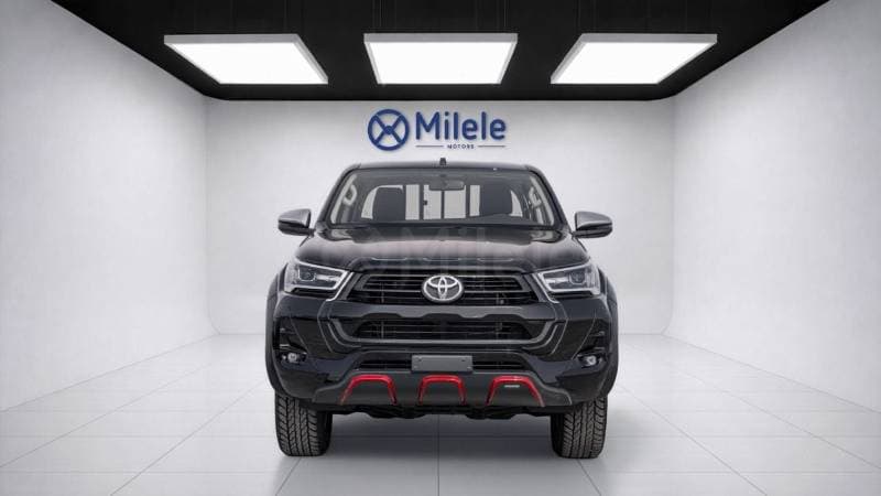 2026 Toyota Hilux TRD thumbnail 2