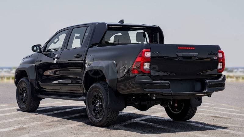 2025 Toyota Hilux GR SPORT thumbnail 7