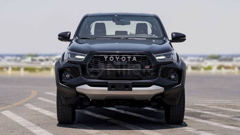 2025 Toyota Hilux GR SPORT thumbnail 2