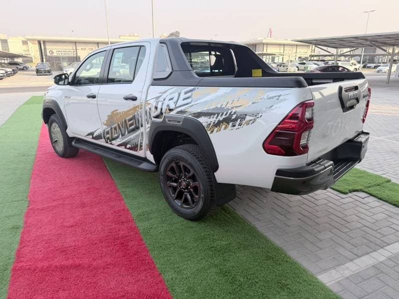 2026 Toyota Hilux ADVENTURE thumbnail 4