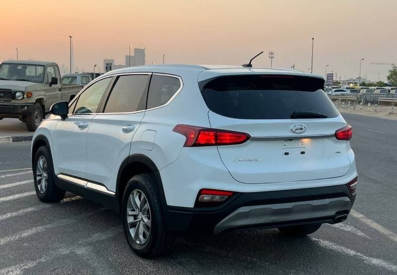 2020 Hyundai Santa Fe thumbnail 4
