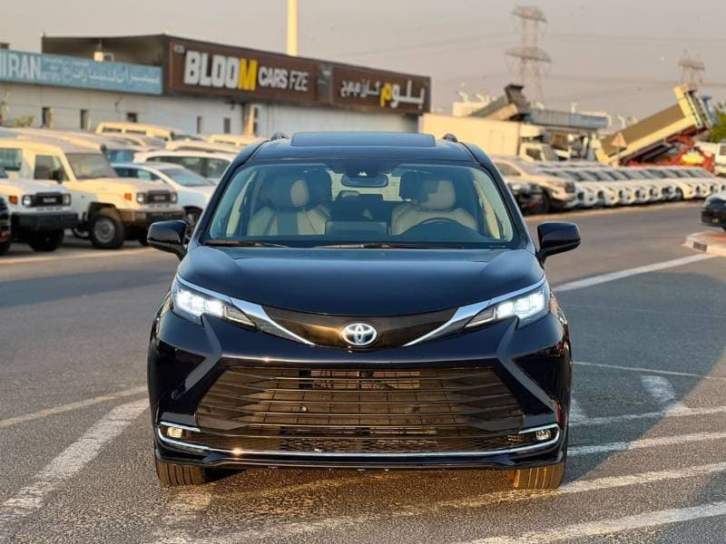 2024 Toyota Sienna thumbnail 2