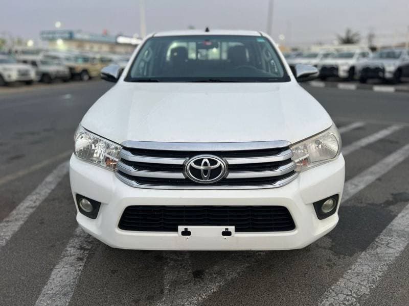 2023 Toyota Hilux GLX thumbnail 2