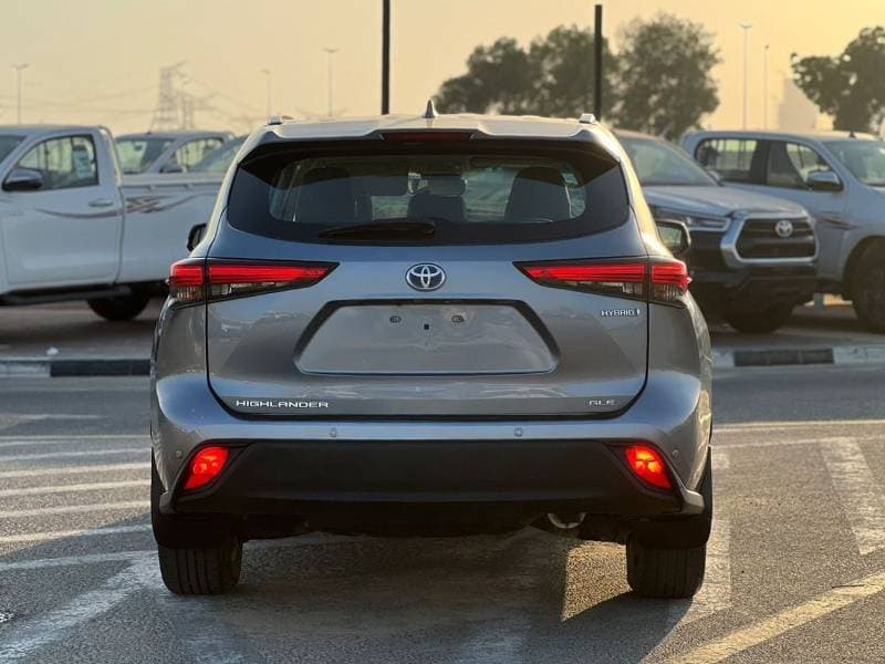 2022 Toyota Highlander thumbnail 6