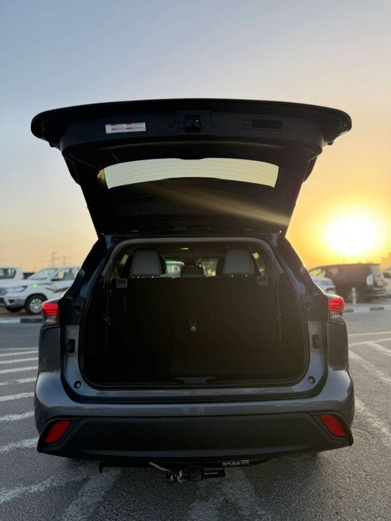 2020 Toyota Highlander thumbnail 7