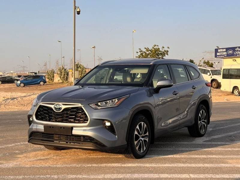 2022 Toyota Highlander thumbnail 3