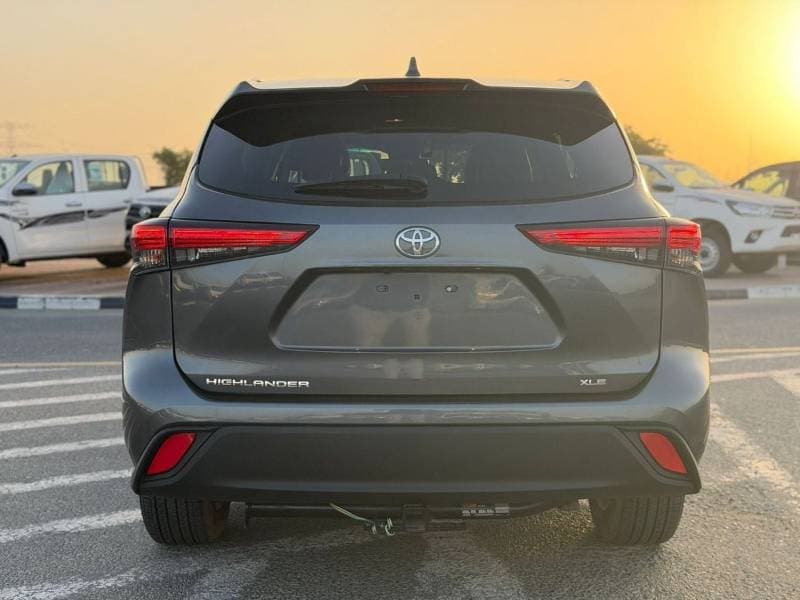2020 Toyota Highlander thumbnail 6
