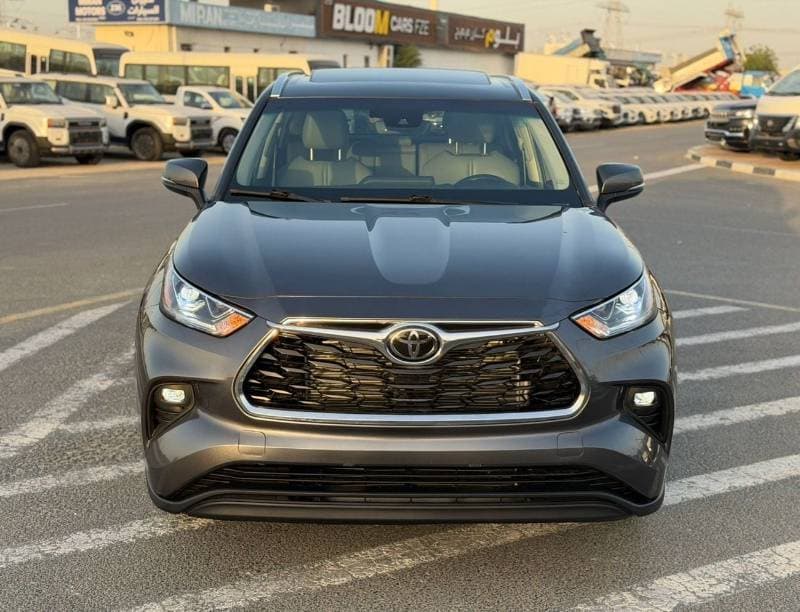 2020 Toyota Highlander thumbnail 2