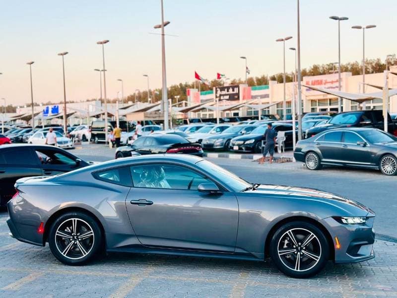 2024 Ford Mustang PREMIUM thumbnail 4