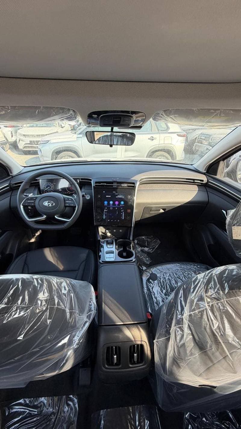 2025 Hyundai Tucson SMART HEV thumbnail 3