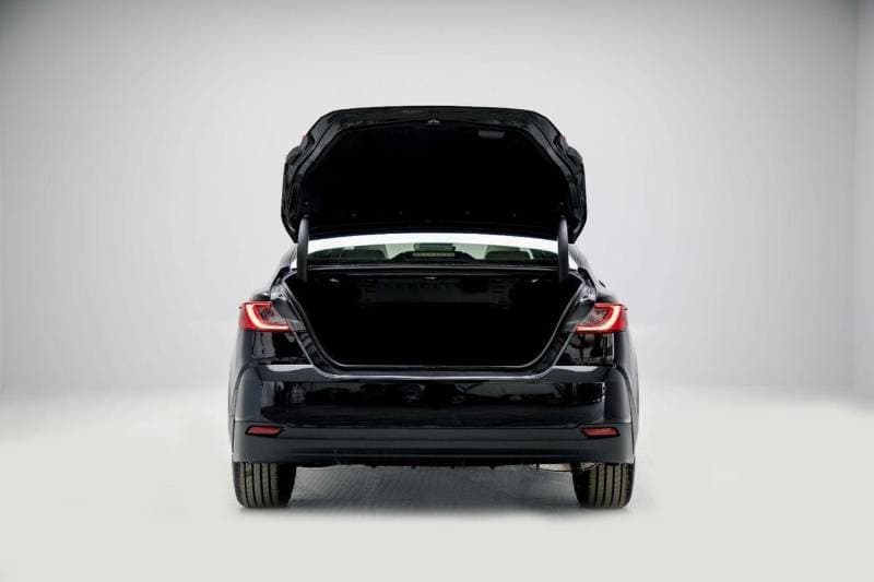 2026 Toyota Camry GLE thumbnail 7