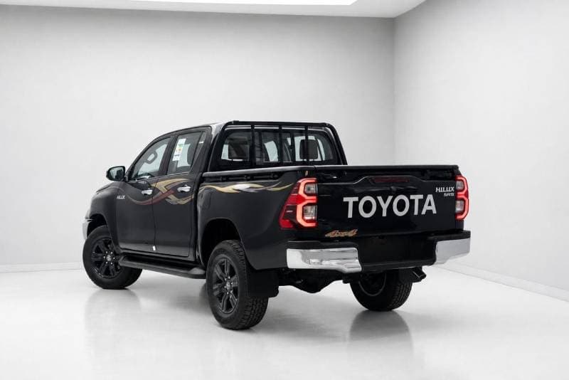 2026 Toyota Hilux SR5 thumbnail 5