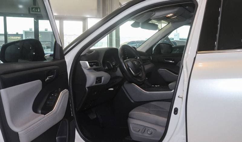 2022 Toyota Highlander GLE HEV thumbnail 7