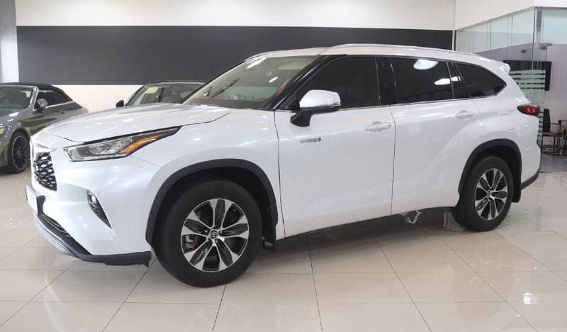 2022 Toyota Highlander GLE HEV thumbnail 3