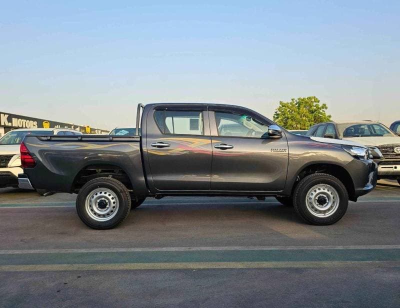 2026 Toyota Hilux 2.4L DIESEL thumbnail 2