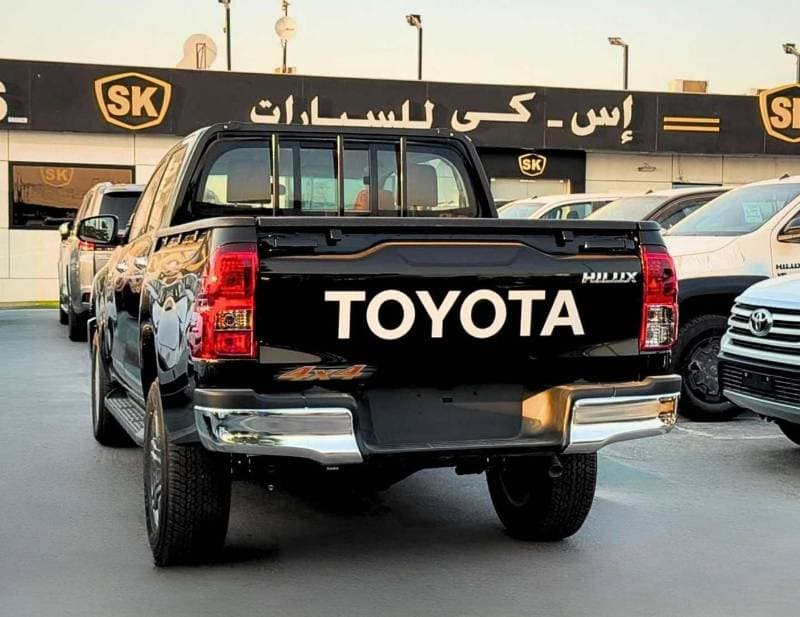 2026 Toyota Hilux 2.7L PETROL thumbnail 4