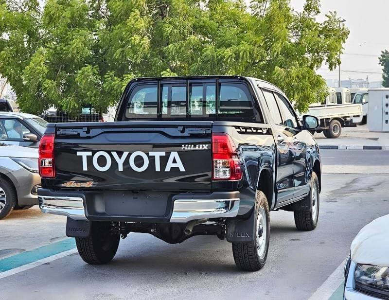 2026 Toyota Hilux NARROW BODY DOUBLE CABIN thumbnail 4