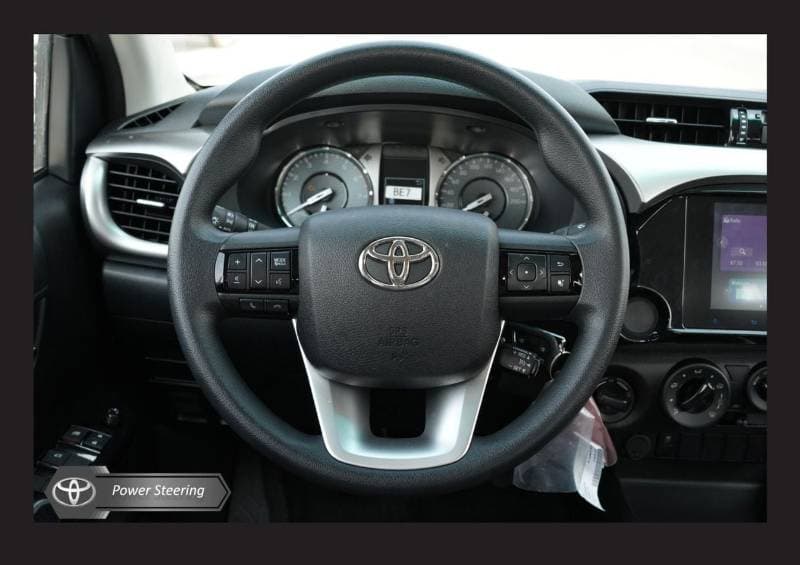 2026 Toyota Hilux SR5 thumbnail 6
