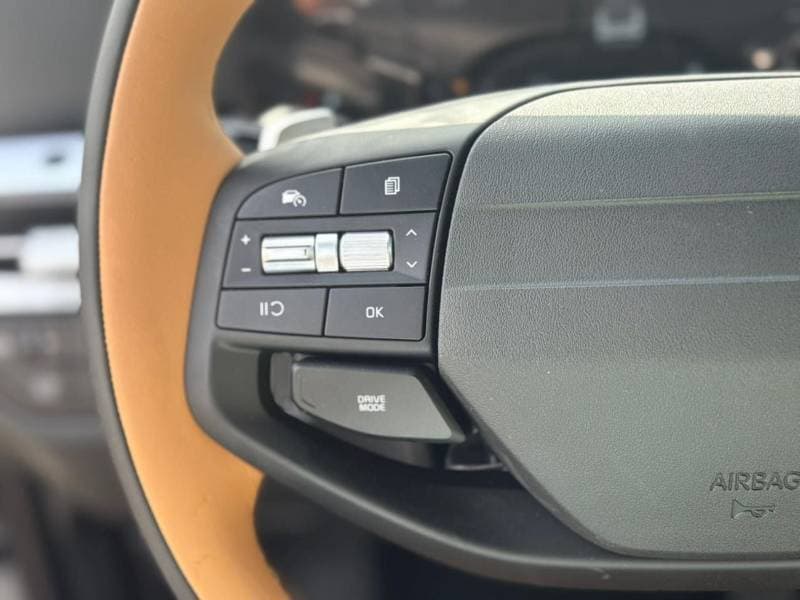 2026 Kia Sportage STANDARD thumbnail 4