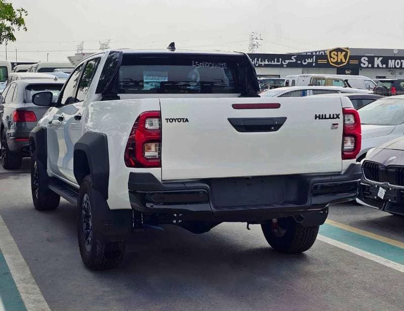 2026 Toyota Hilux GR SPORT thumbnail 6