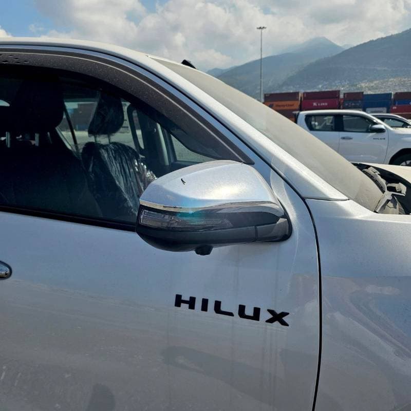 2027 Toyota Hilux thumbnail 7