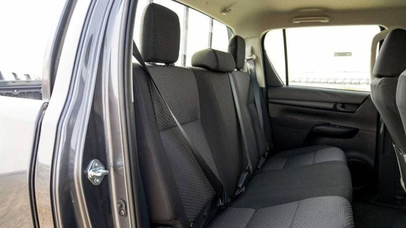 2026 Toyota Hilux GL thumbnail 5