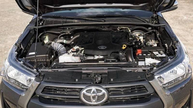 2026 Toyota Hilux GL thumbnail 2