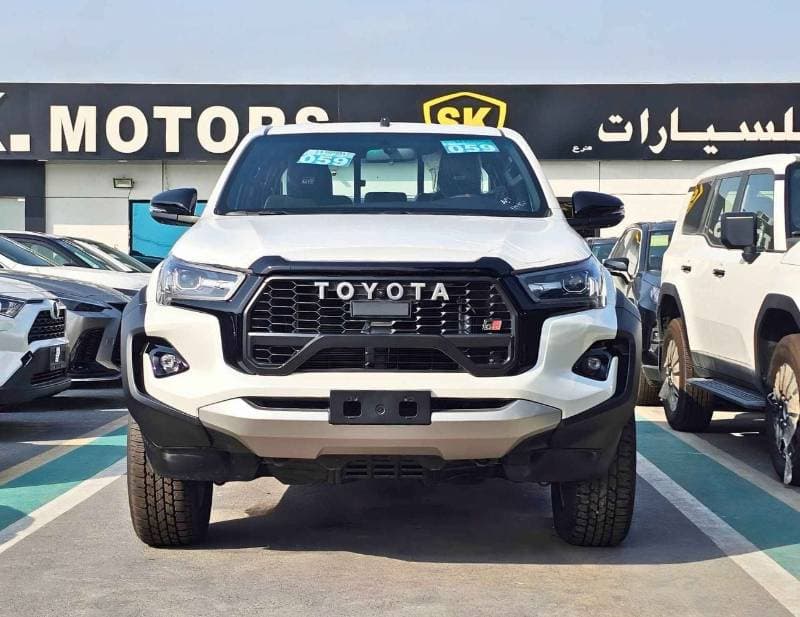 2026 Toyota Hilux thumbnail 2
