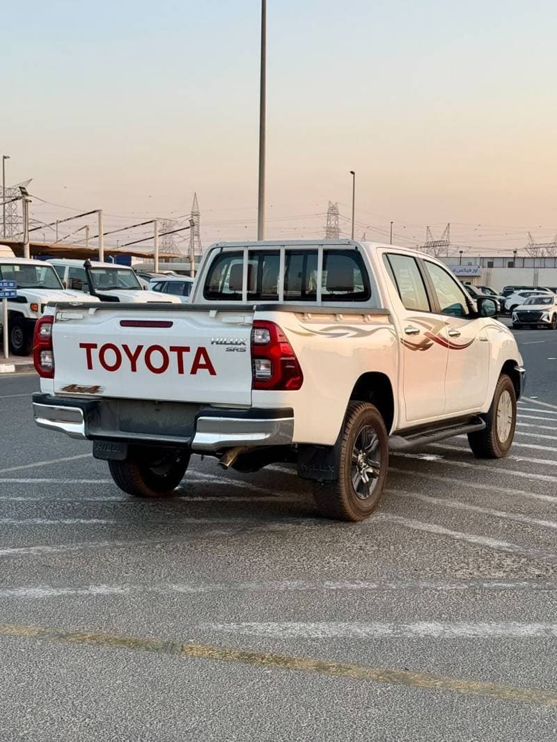 2026 Toyota Hilux SR5 thumbnail 6