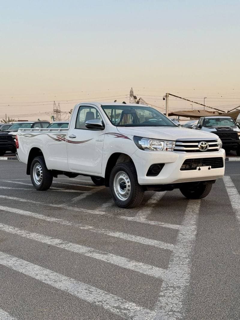 2026 Toyota Hilux GL thumbnail 2