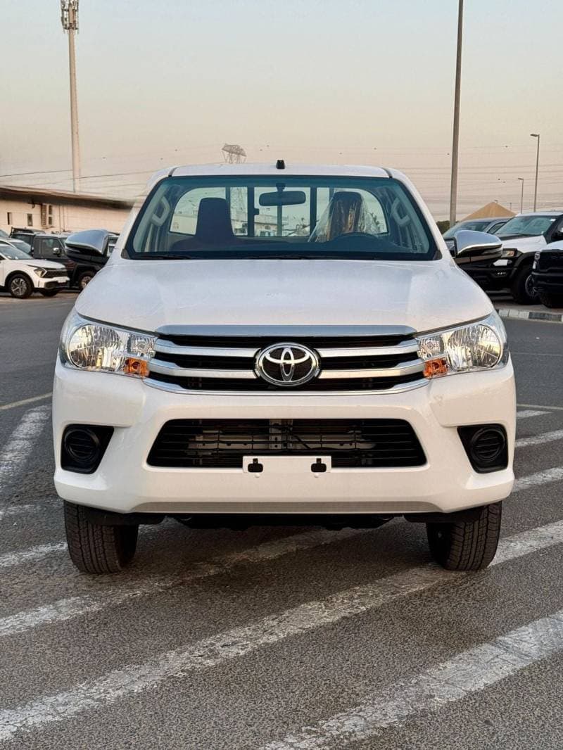 2026 Toyota Hilux GL thumbnail 4