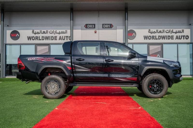 2026 Toyota Hilux GR SPORT thumbnail 3