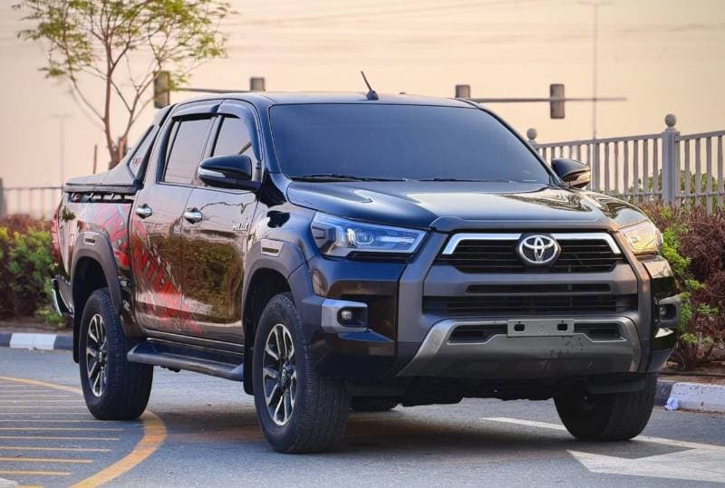 2017 Toyota Hilux GLX thumbnail 3