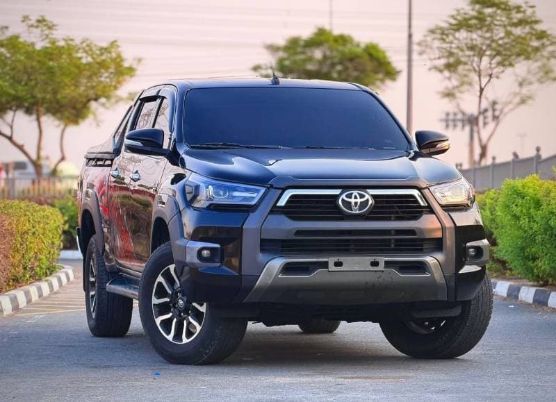 2017 Toyota Hilux GLX thumbnail 2