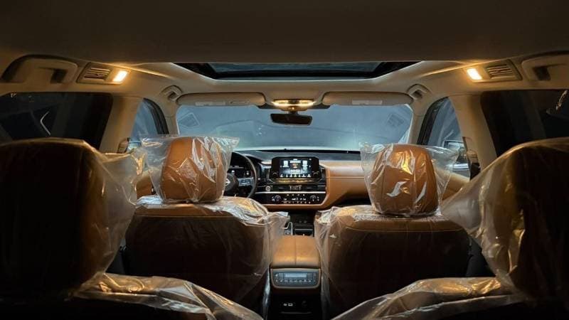 2023 Nissan Pathfinder PLATINUM thumbnail 8